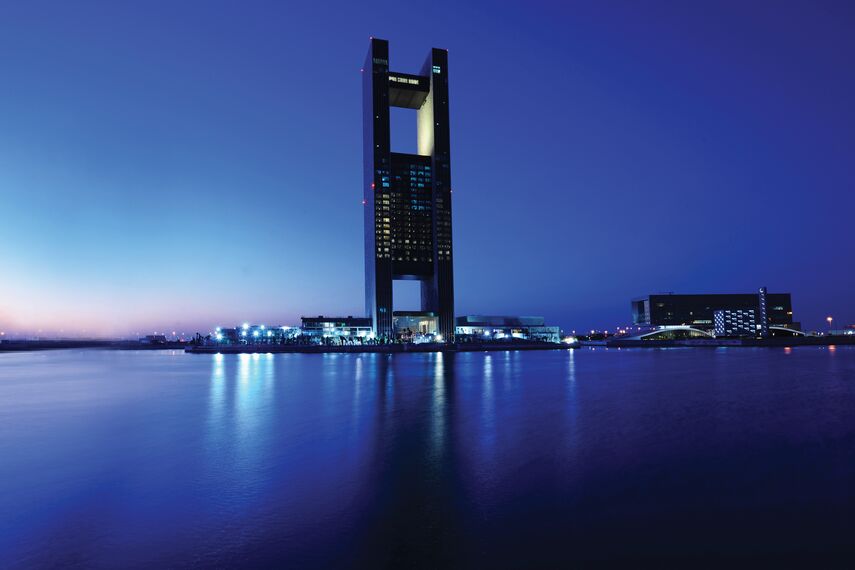 CP 96 Schieben und Falten und CS 77 Fire Proof Türen - Four Seasons Hotel ansässig in Manama, Bahrain
