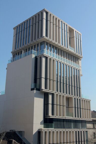 EcoSystem 50 Türen, ConceptSystem 59 Türen, EcoSystem 50 Fenster, ConceptWall 50 Fassaden und ConceptSystem 59 Fenster - Business center Urban Model Business centre ansässig in Sofia, Bulgarije