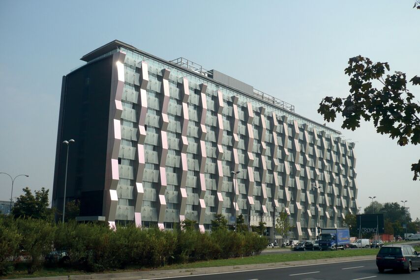 ConceptWall 60 Fassaden und CS 86-HI (c) Abgesagte Systeme - Wohnungskomplex Apartments Famagosta ansässig in Milan, Italien