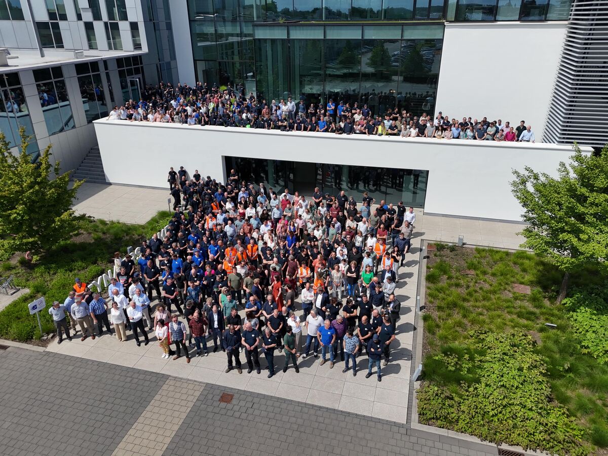 Gruppenfoto auf dem Reynaers Campus.