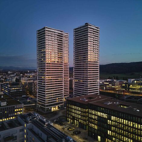 MasterLine 8 Fenster und MasterLine 8 Türen - Three Point Dübendorf ansässig in Zürich, Schweiz