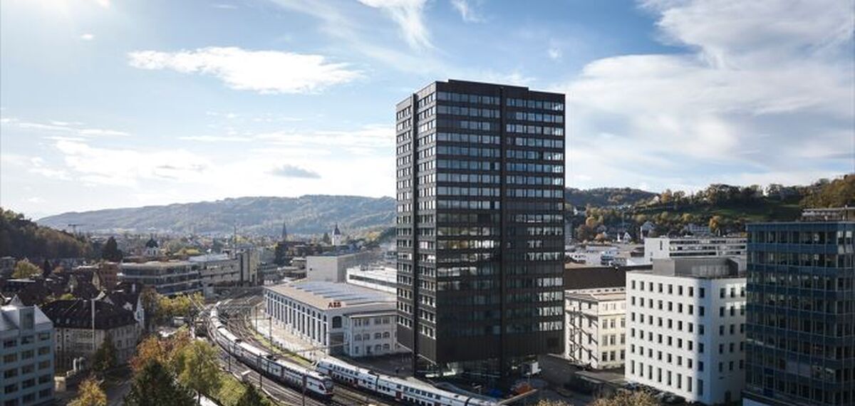 MasterPatio Schieben und Falten, MasterLine 8 Fenster und MasterLine 8 Türen - Akara Tower ansässig in Baden, Schweiz