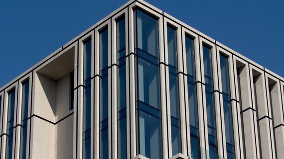 EcoSystem 50 Türen, ConceptSystem 59 Türen, EcoSystem 50 Fenster, ConceptWall 50 Fassaden und ConceptSystem 59 Fenster - Urban Model Business centre ansässig in Sofia, Bulgarije