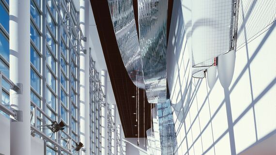 ConceptWall 50 Fassaden, ConceptSystem 68 Fenster und ConceptSystem 68 Türen - Hotel/Holiday complex Crowne Plaza Hotel ansässig in Geneva, Schweiz